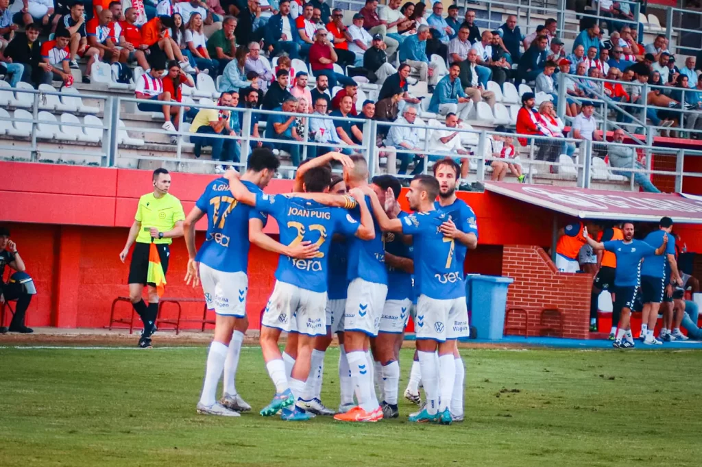 CE-Europa-y-Sports-Data-Campus-sellan-una-alianza-para-potenciar-el-conocimiento-y-la-innovacion-en-el-futbol